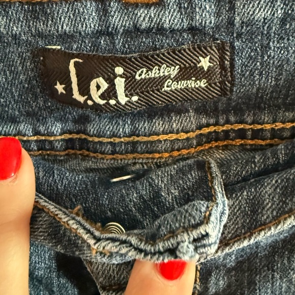LEI Juniors Jean Shorts, Y2K, Size 7 - Picture 4 of 6